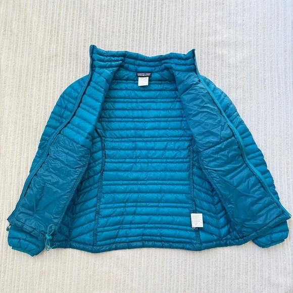 Patagonia Women’s Ultralight Goose Down Puffer Jacket | Size XS - Picture 4 of 7